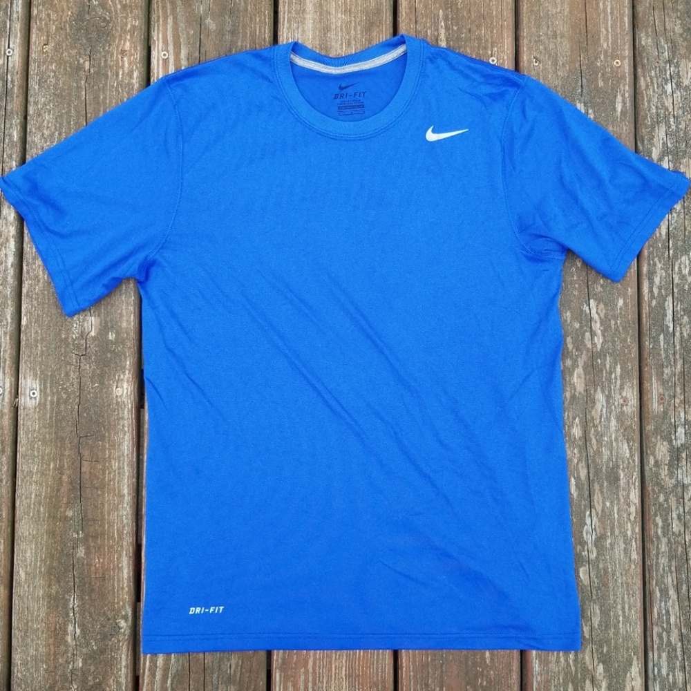 Nike mens tee shirt